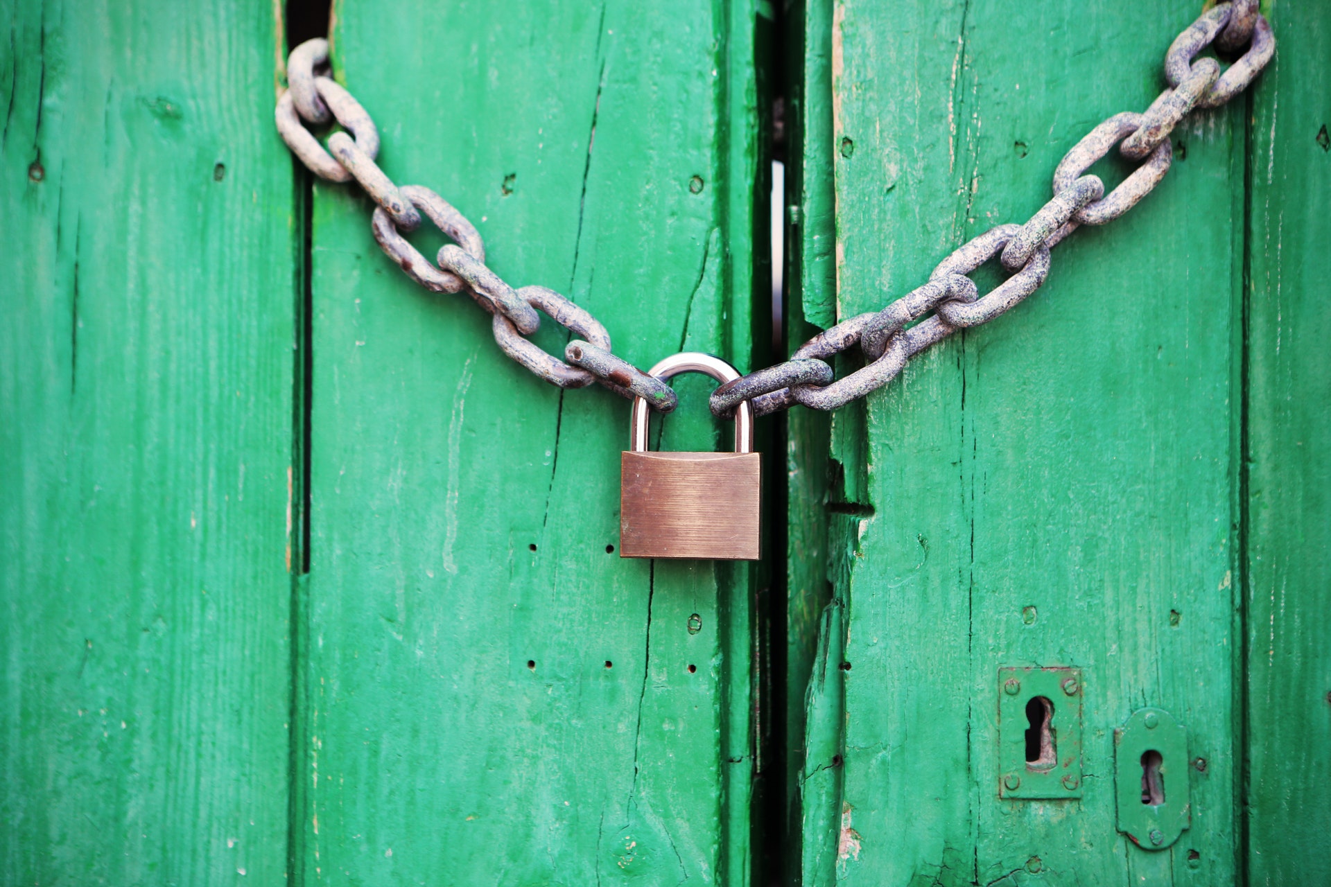 Brass Color Metal Padlock With Chain